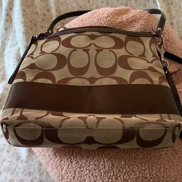 COACH CROSSBODY PURSE - Picture 7 of 7